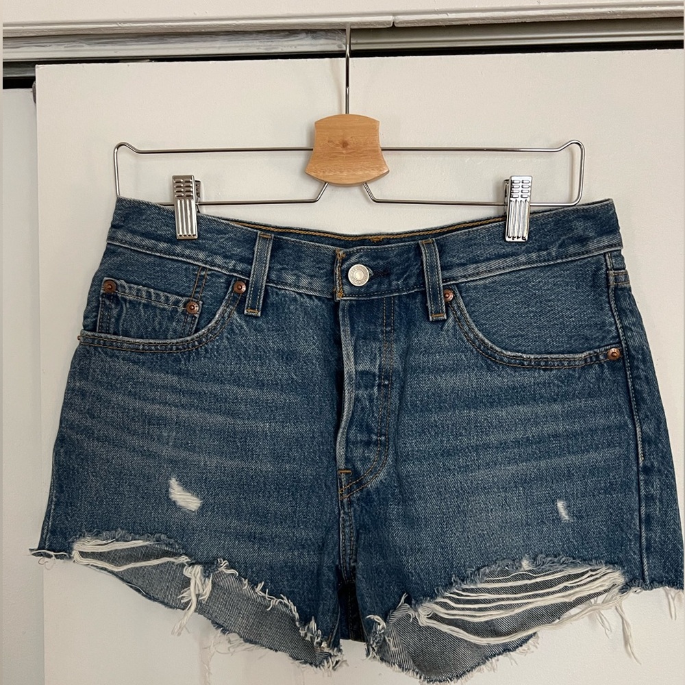 Levi’s Original 501 Women’s Shorts size W28